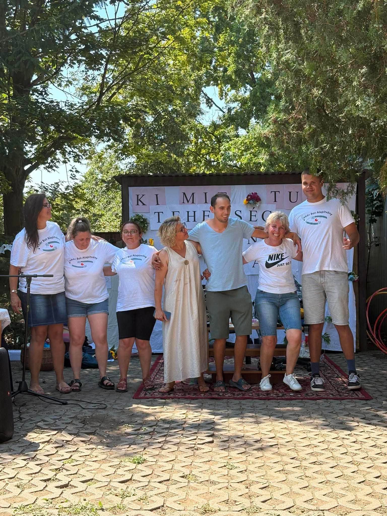 Ki mit tud