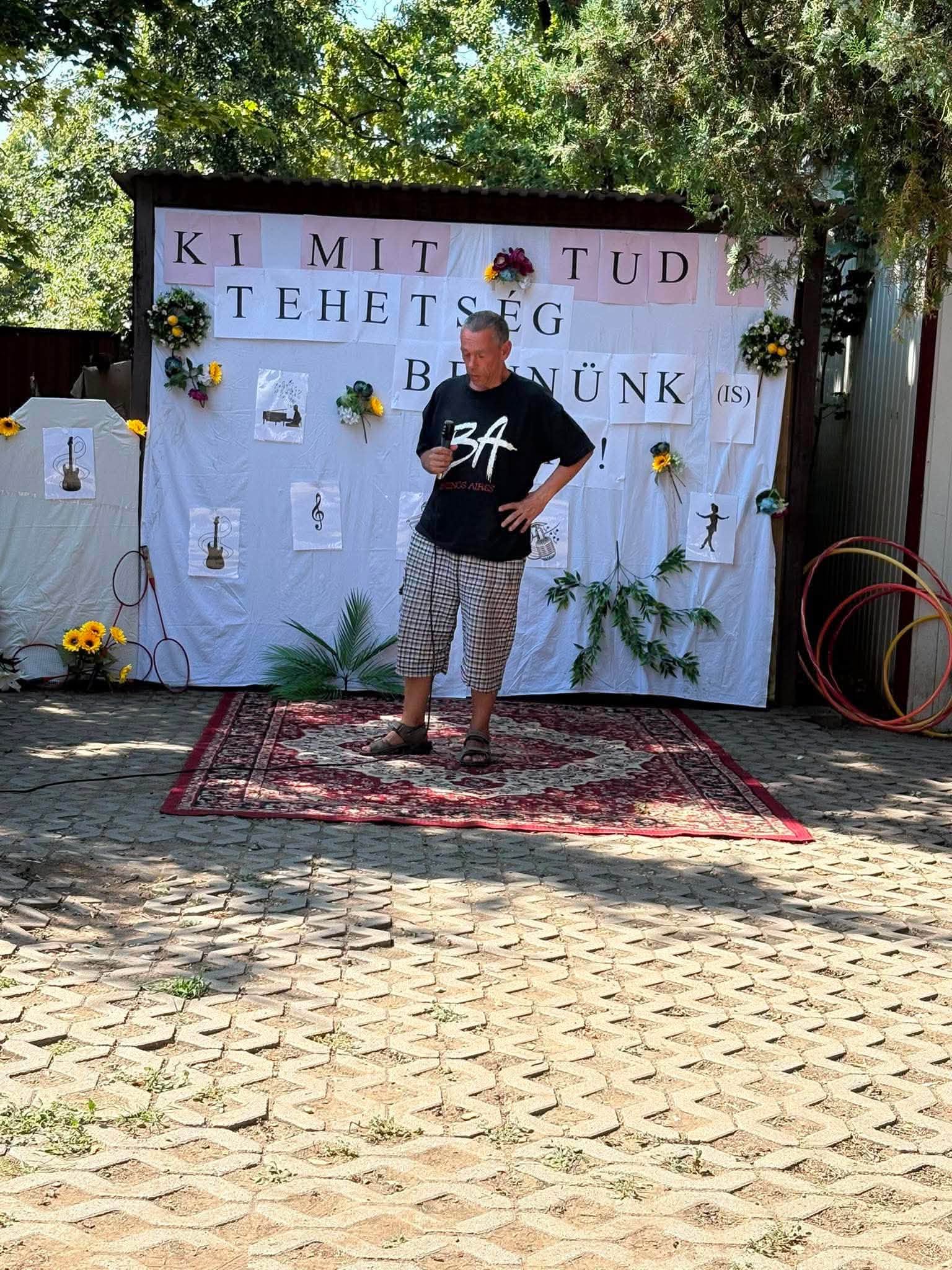Ki mit tud