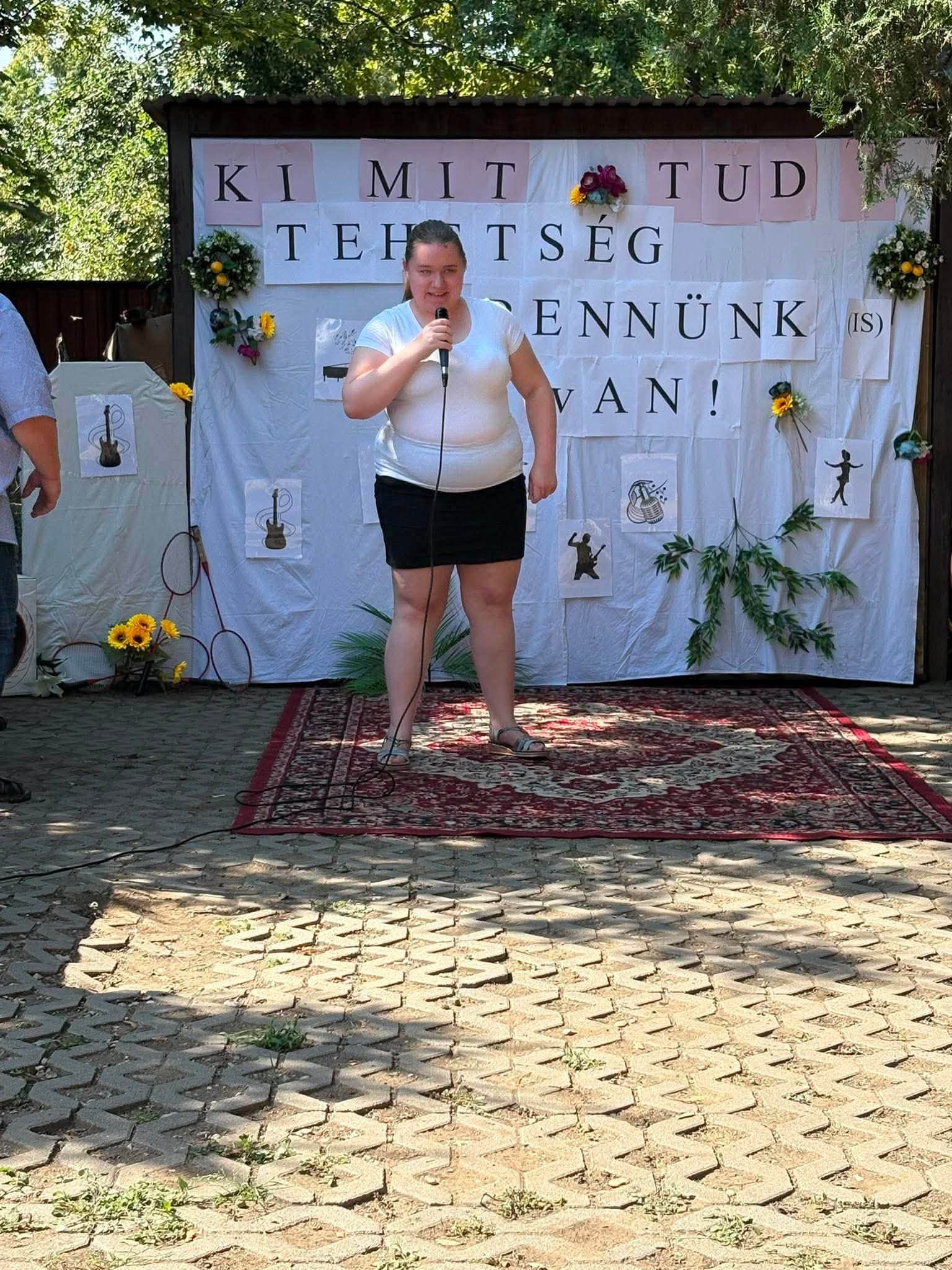 Ki mit tud