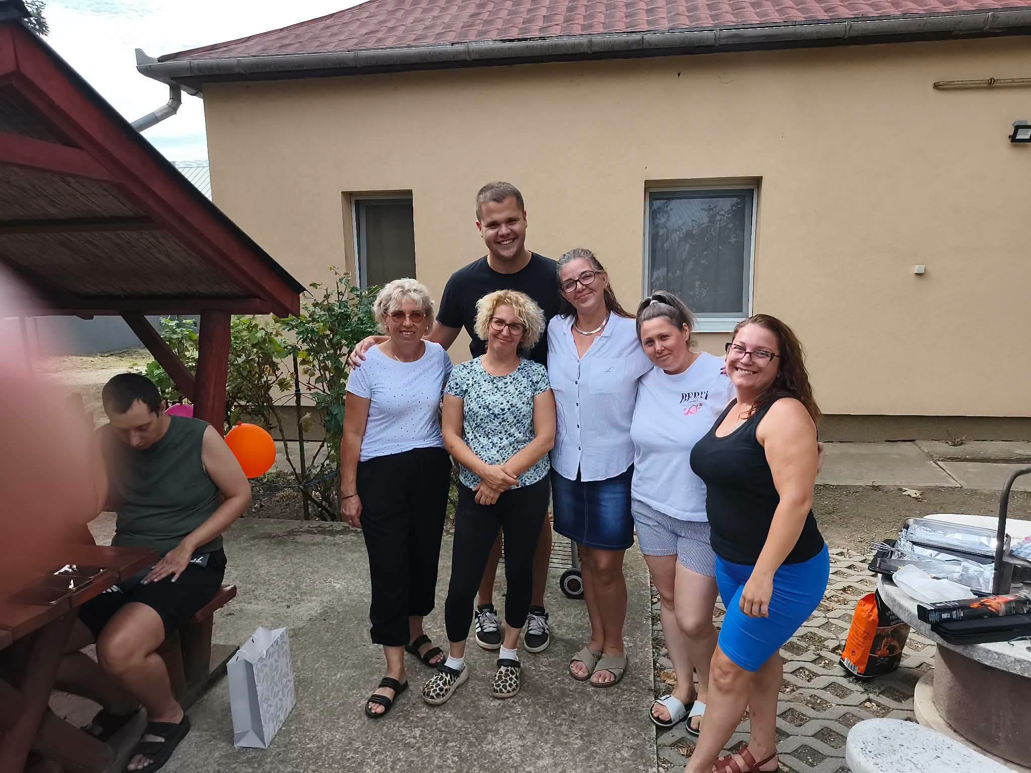 Ünnep a támogatott lakhatásban