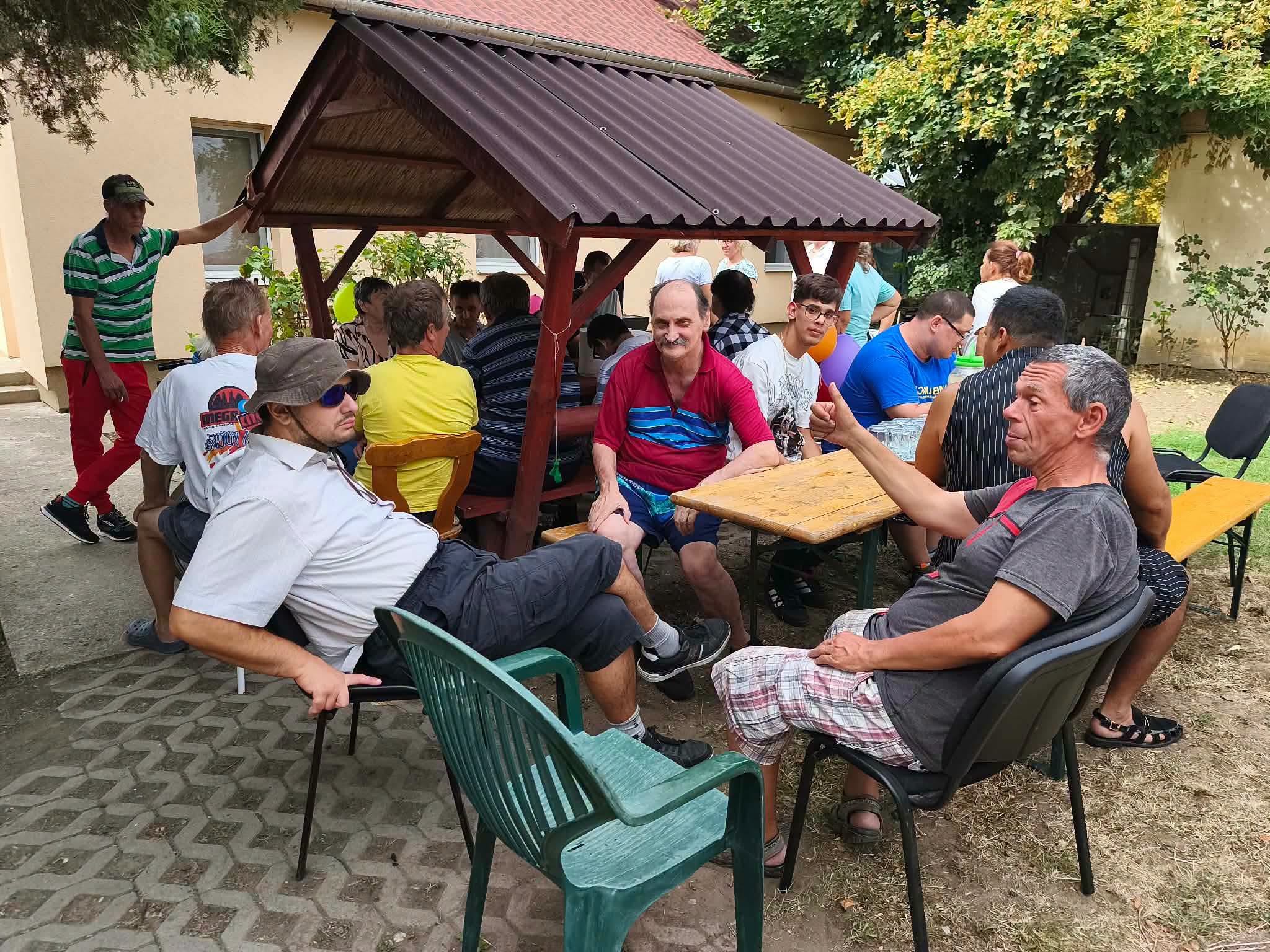 Ünnep a támogatott lakhatásban